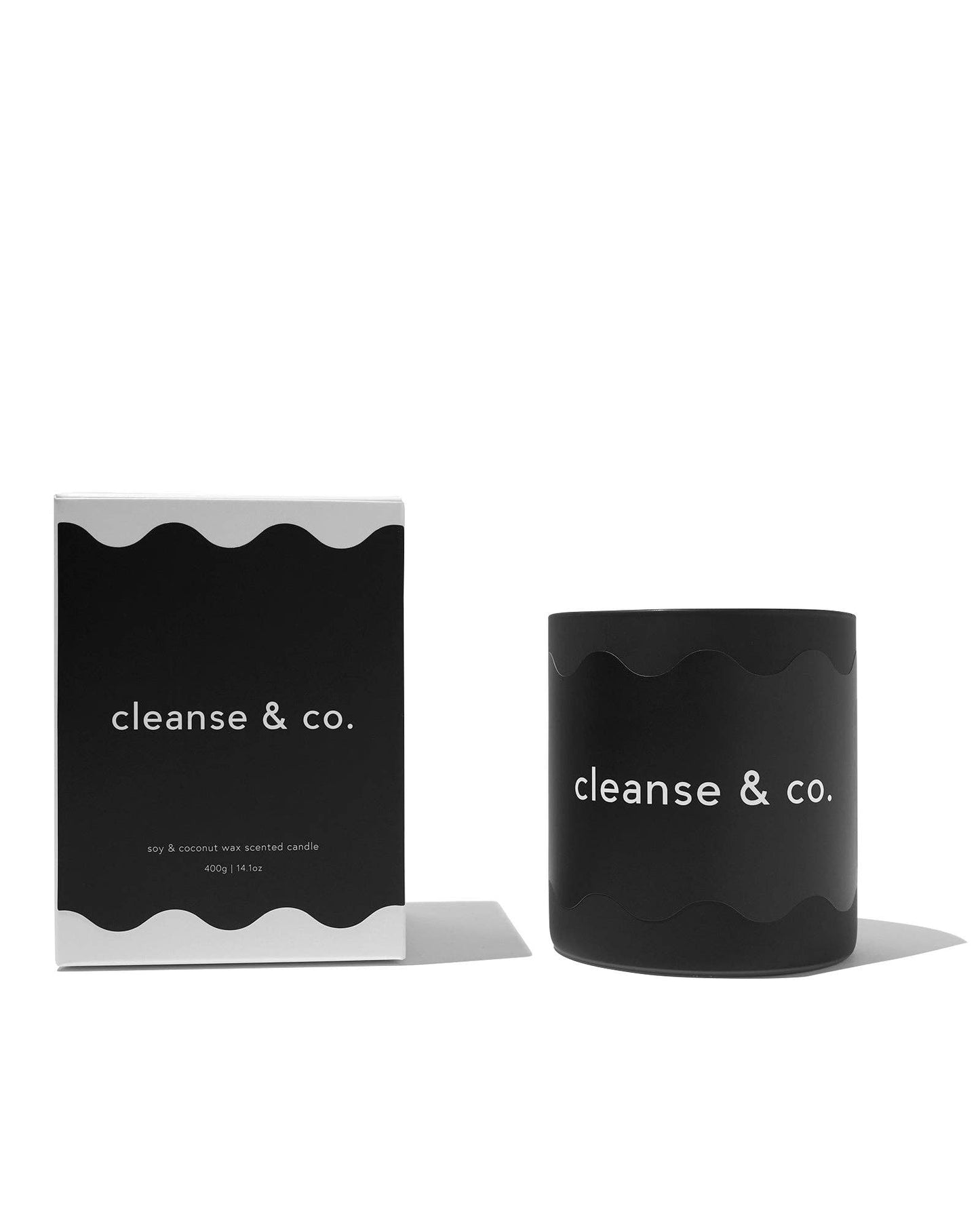 Wavy Candle - Black: Sweet Amber & Tonka bean