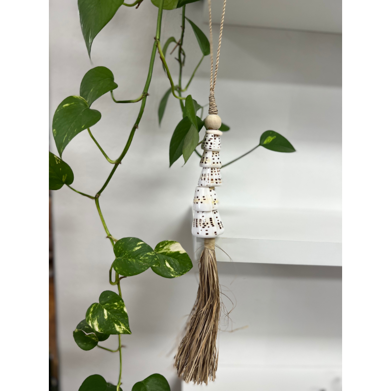 Shell + Tassel Hanging - Large Tort